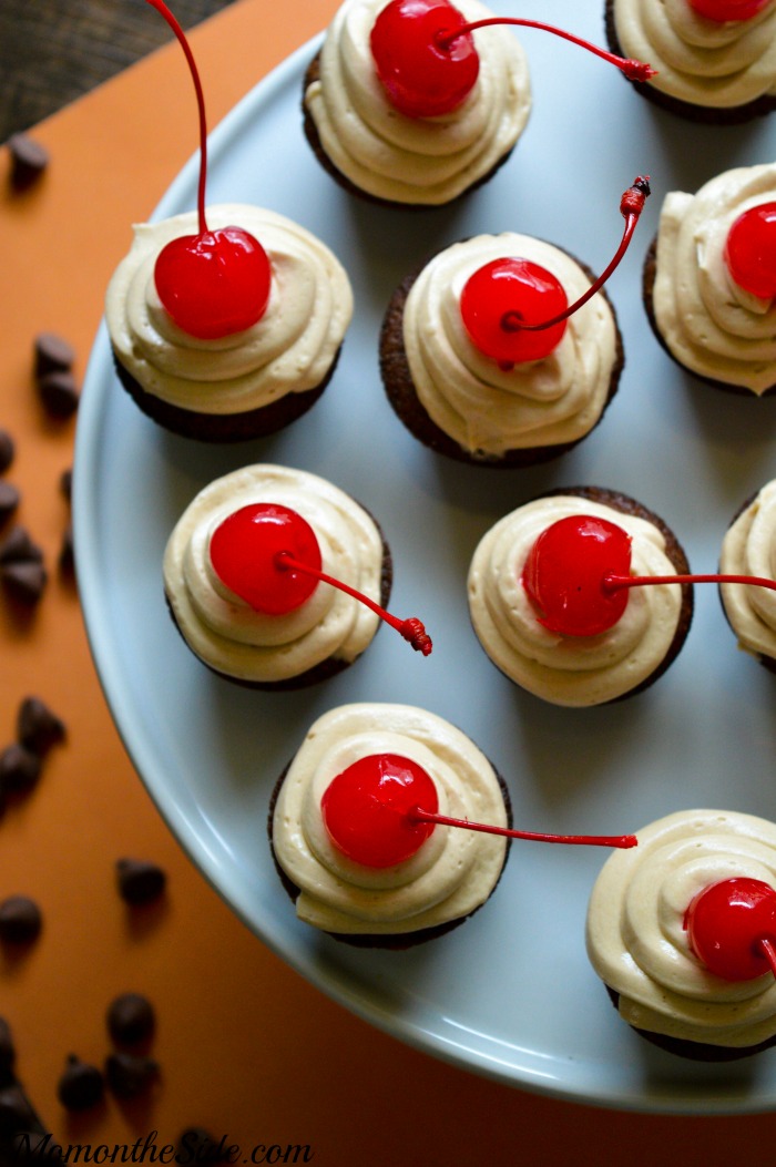 If you are looking for a decadent adult dessert that is full of chocolate and liquor, you have come to the right place. These Bailey's Brownie Bites with Bailey's Buttercream Frosting are perfect for parties or the weekend.