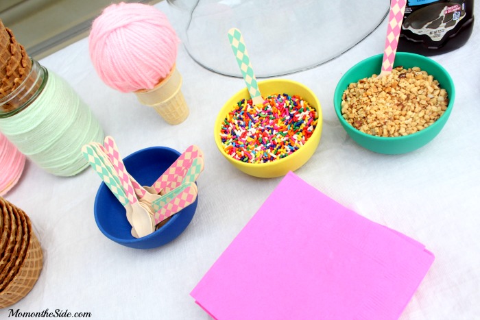 DIY Backyard Ice Cream Sundae Bar Ideas