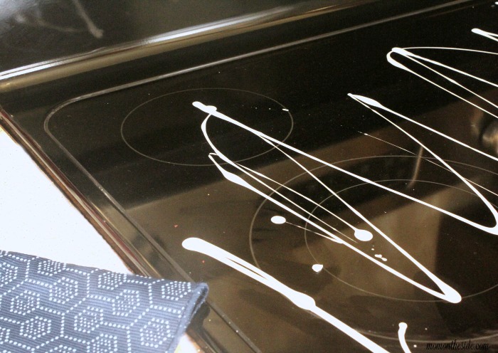 Glass-Top Stove Cleaning and Scrubbing Tips for a Kitchen Wonderland