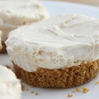 No-Bake Mini Peanut Butter Cheesecakes
