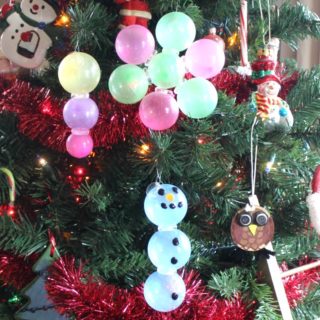DIY Ooniements for the Christmas Tree made with Oonies!